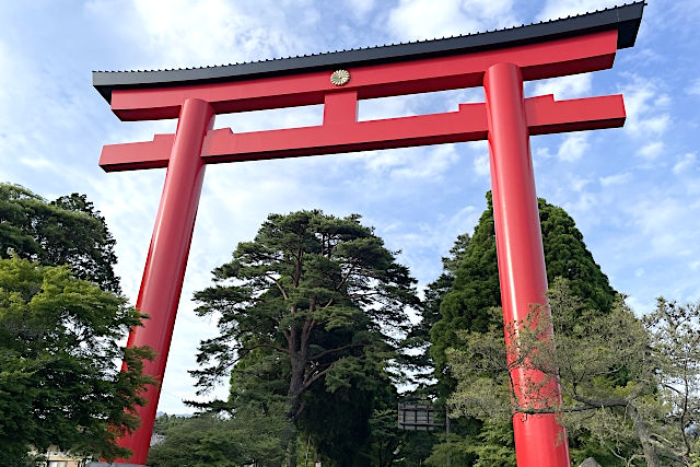 霧島神宮の大鳥居