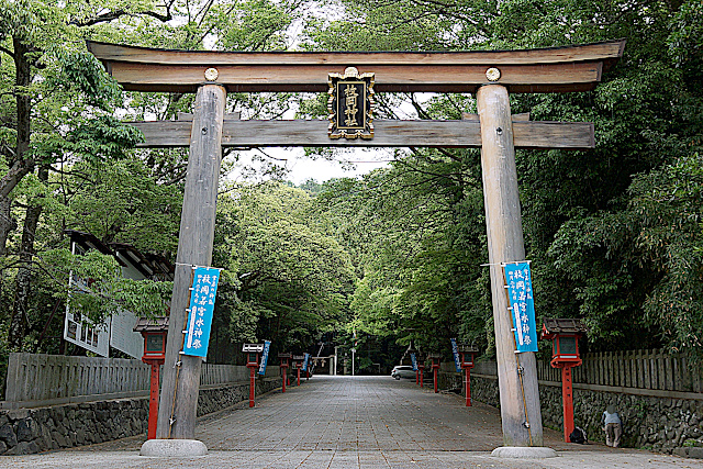 枚岡神社