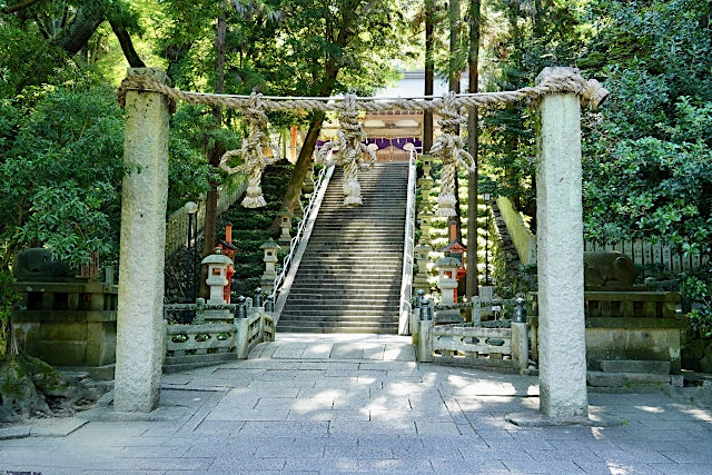 枚岡神社