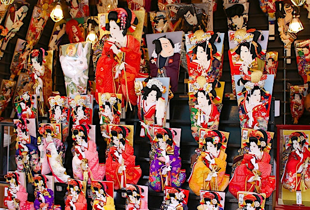 浅草寺 歳の市（羽子板市）