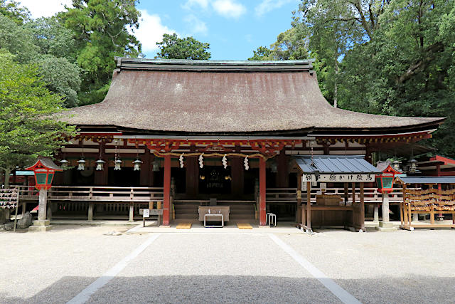 石上神宮・拝殿